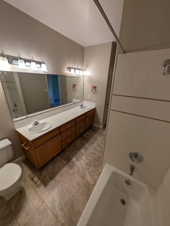 Building Photo - 1366 Delphic Way