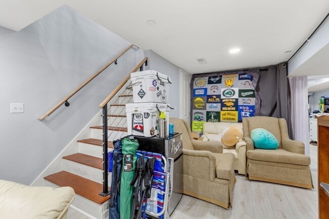 Building Photo - 32 Cameron Ave