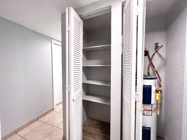 Building Photo - 2811 SW Archer Rd