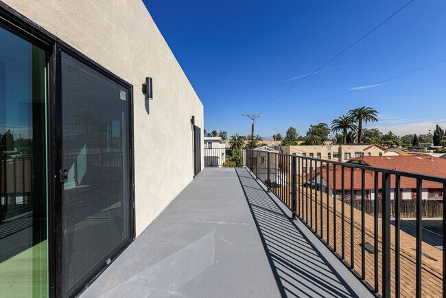 Building Photo - 2424 Westview Dr.