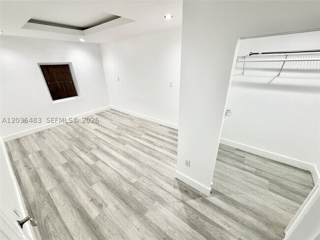 Building Photo - 1272 NE 145th St