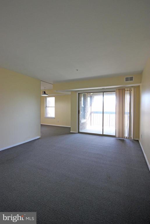 Building Photo - 7900 Coriander Dr