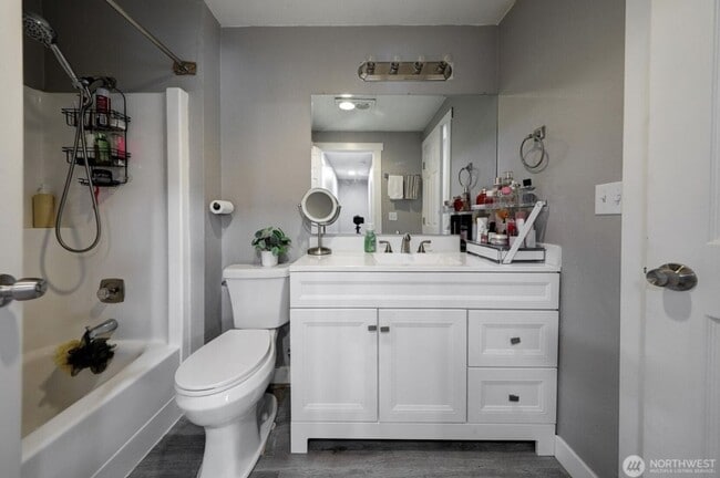 Building Photo - 10617-10617 10th Ave Ct S