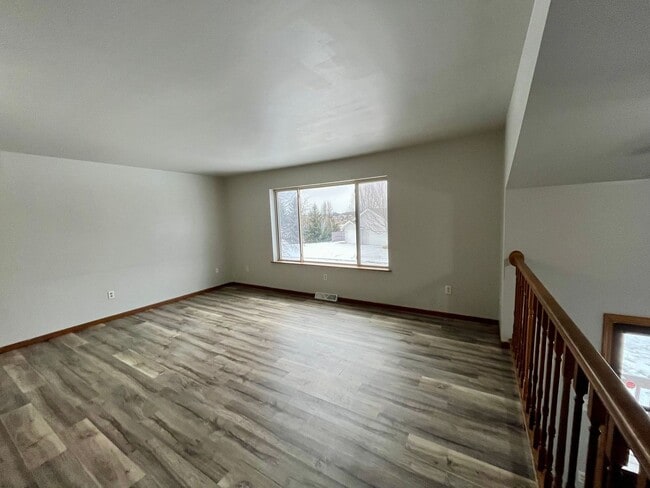 Building Photo - 704-706 N 16th Ave