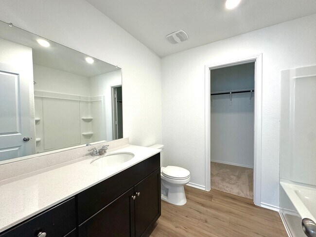 Building Photo - Coming Soon!  Late July Move in Available...