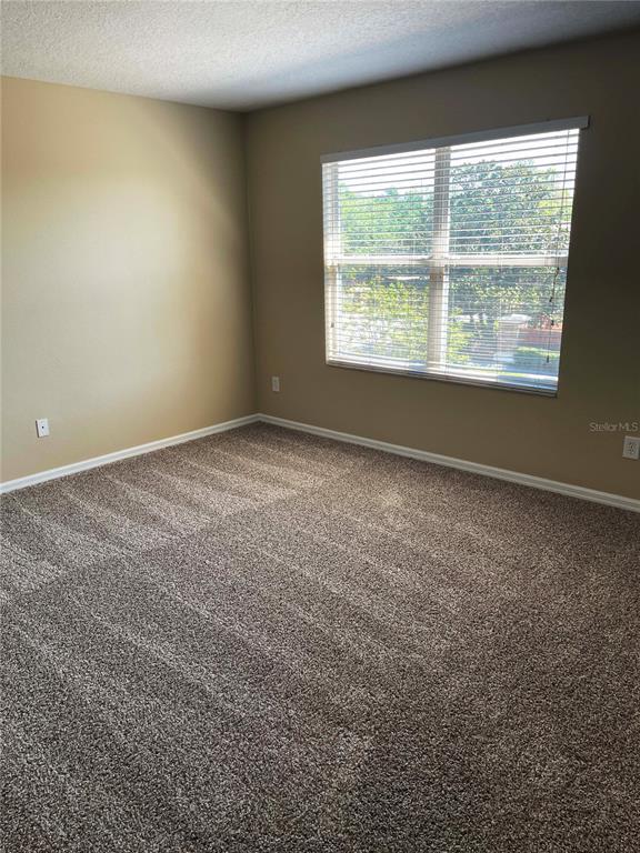 Building Photo - 2520 Retreat View Cir