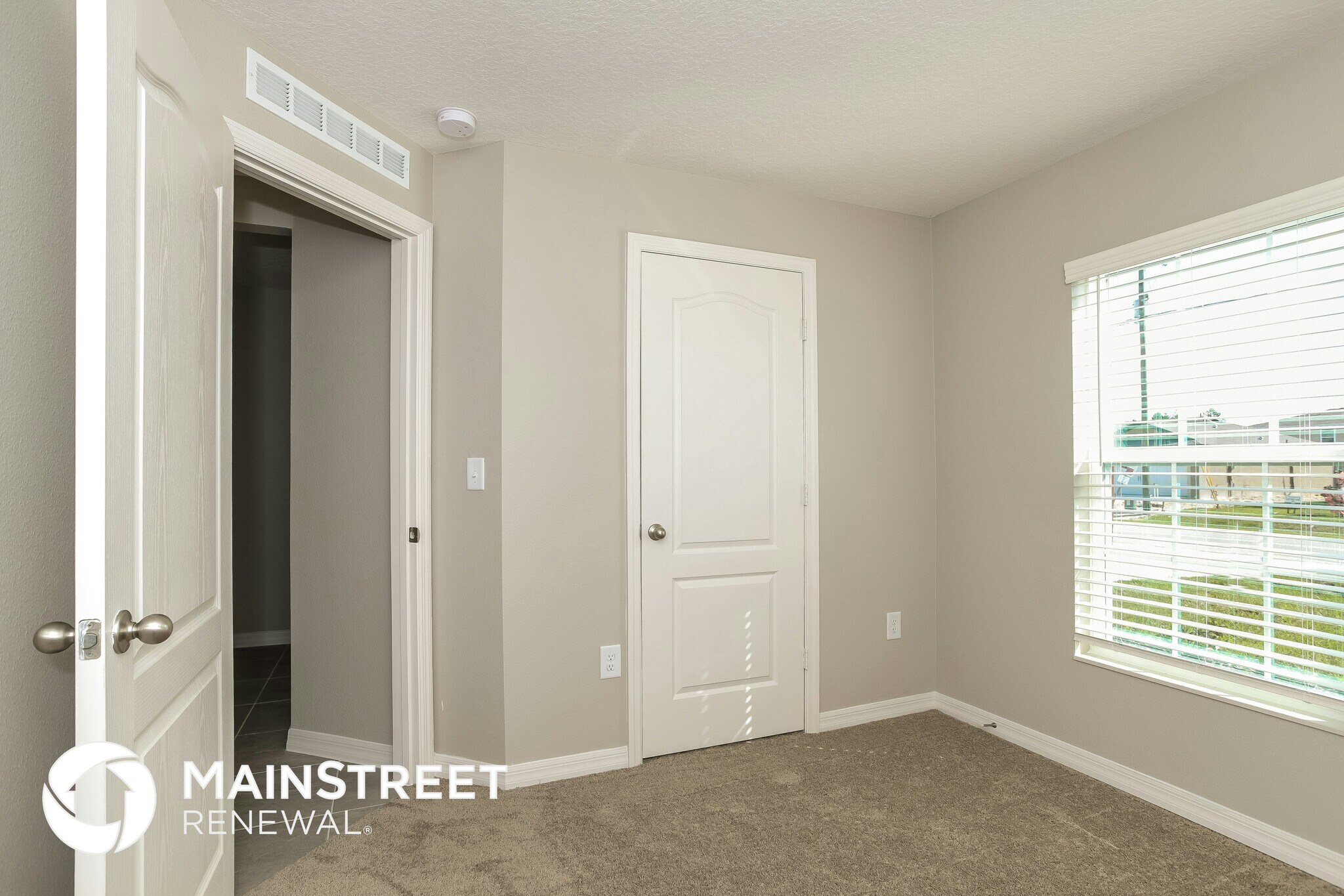 Building Photo - 123 Violet Ct