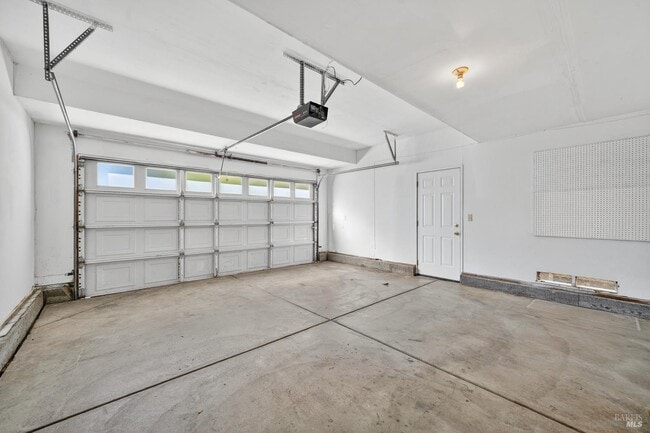 Building Photo - 206 Bridgewater Cir