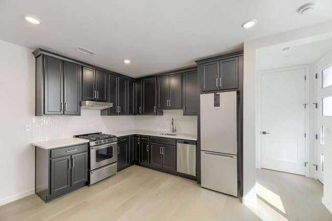 Building Photo - 10940 Stanza Ln