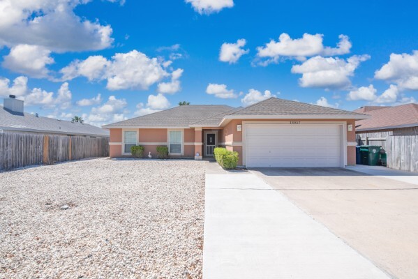 Primary Photo - 13937 Windjammer Dr