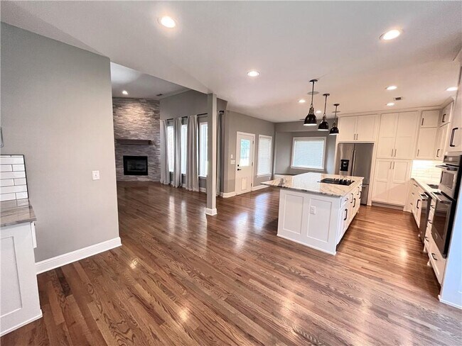 Building Photo - 4416 W Arlington Dr