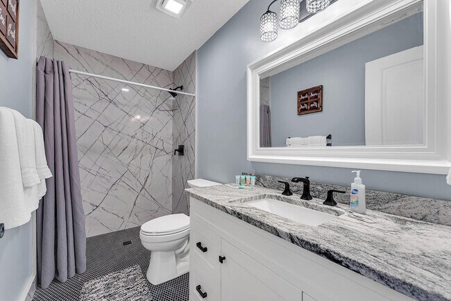 Building Photo - 133 Troon Dr
