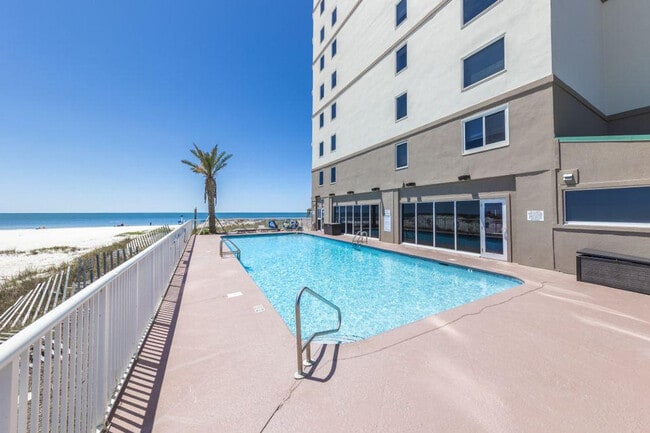 Building Photo - 561 E Beach Blvd