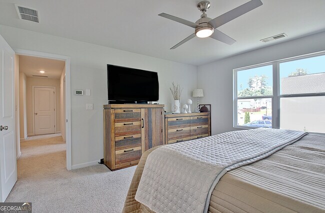 Building Photo - 8077 Rudder Cir