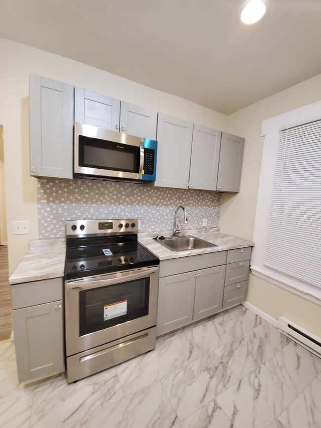 Building Photo - 6532 Torresdale Ave