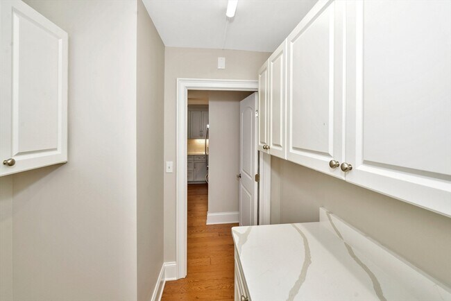 Building Photo - 125 Coolidge Ave