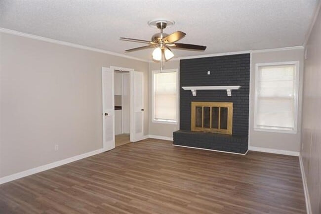 Building Photo - 5353 Scrivener Dr