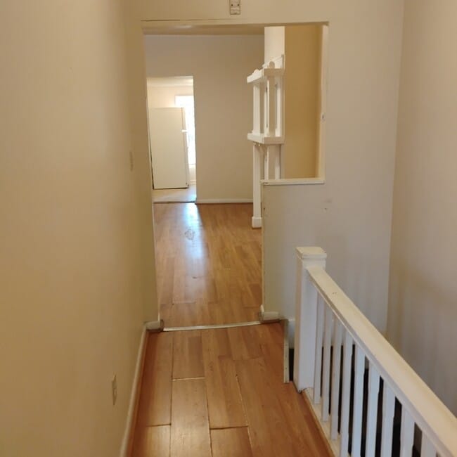 Building Photo - 452 A Hudson Ave