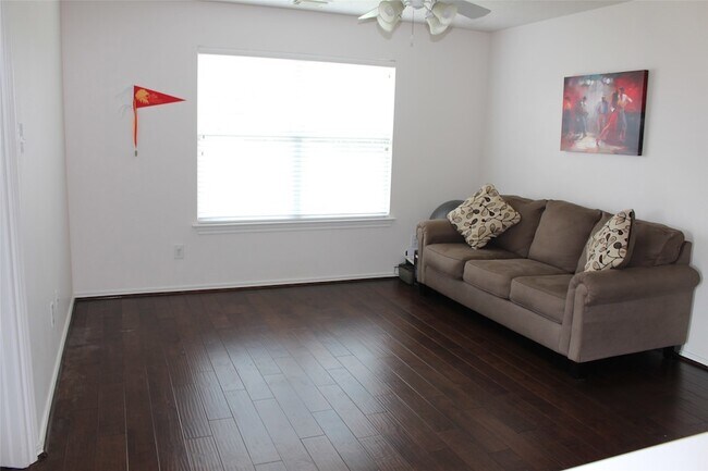 Building Photo - 2507 Liza Ct
