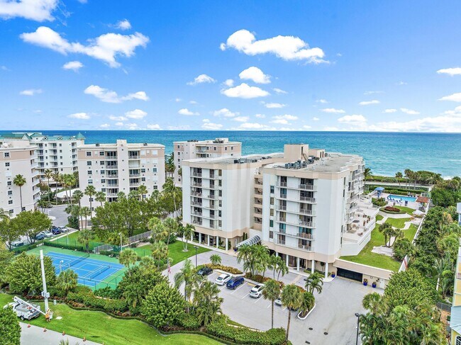 Building Photo - 176 Helios Dr