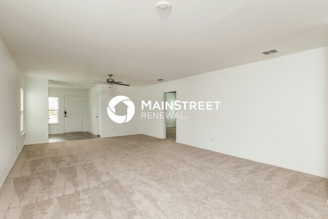 Building Photo - 3 Bedroom Pet-Friendly Home in New Braunfels, TX with Main Street Renewal