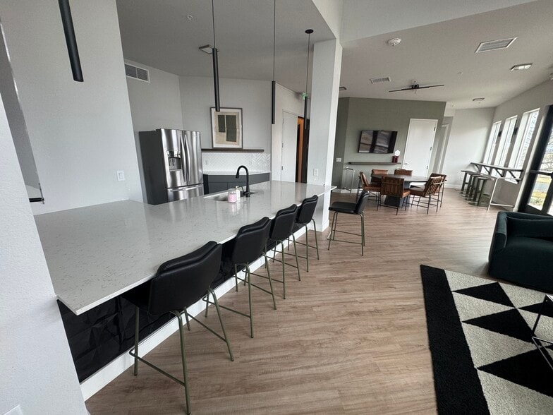 Building Photo - 487 Interlocken Blvd