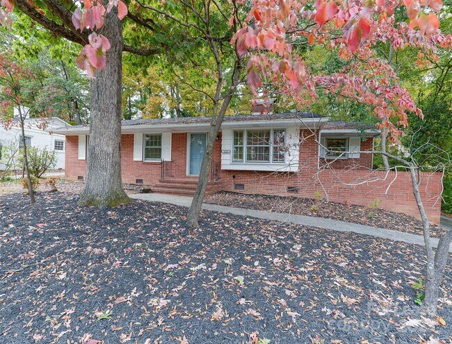 Building Photo - 3630 Moultrie St