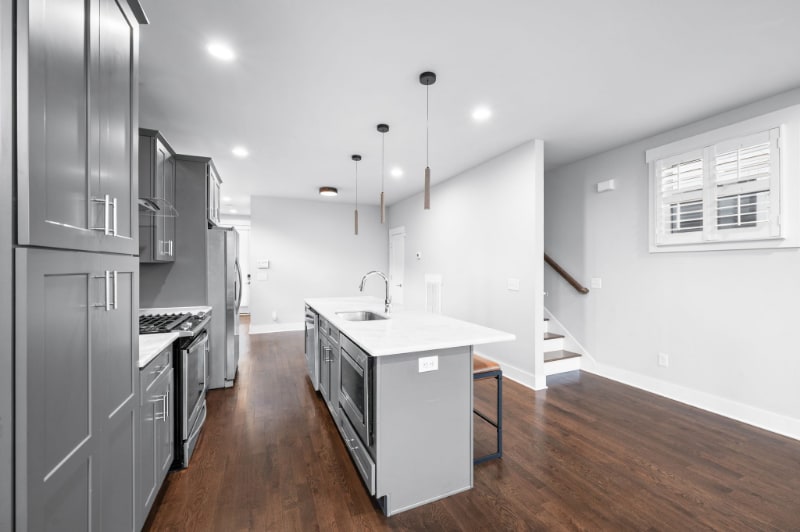 Building Photo - 1833 16th Ave N