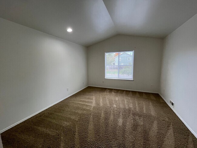 Building Photo - Updated 3 Bedroom Home Near Barkley Village