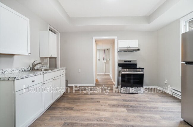 Building Photo - 606 North St