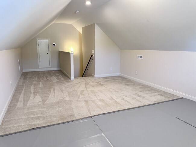 Building Photo - 413 Belhaven Ct