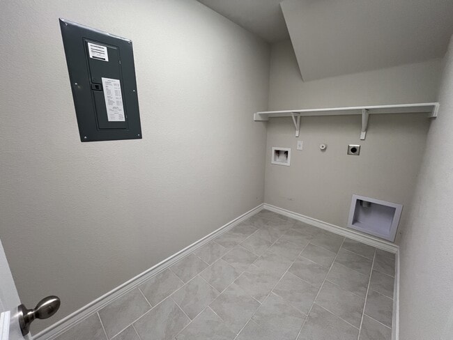 Building Photo - 317 Denison Dm