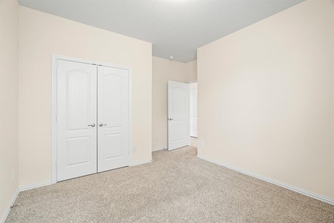 Building Photo - 1234 Lone Pine Dr