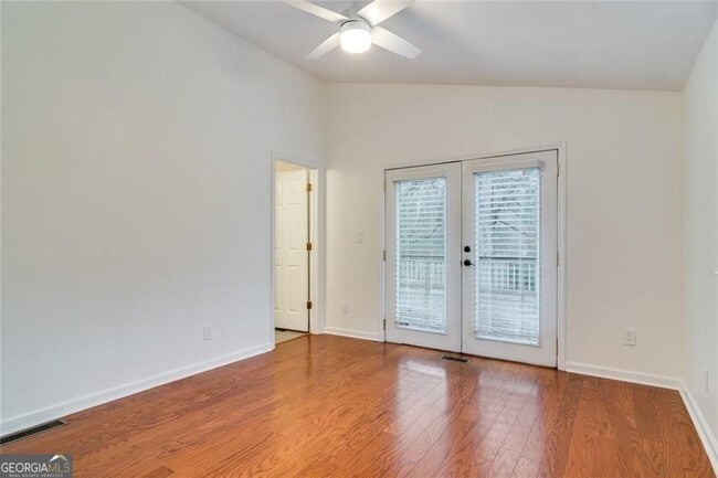 Building Photo - 1756 Dresden Dr