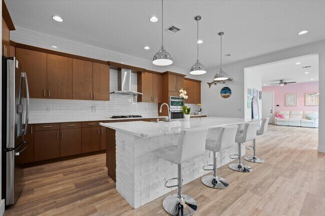 Building Photo - 1127 Faulkner Ter