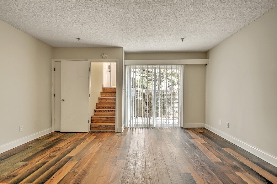 Building Photo - 109 Beechnut St