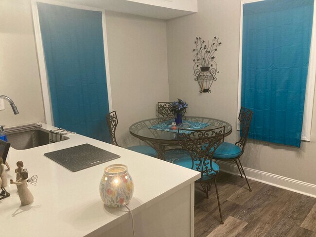 Building Photo - Amazing 1 bed/1bath in Collegeville!