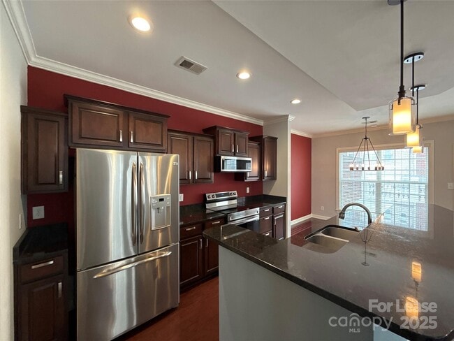Building Photo - 2225 Camalier Ln