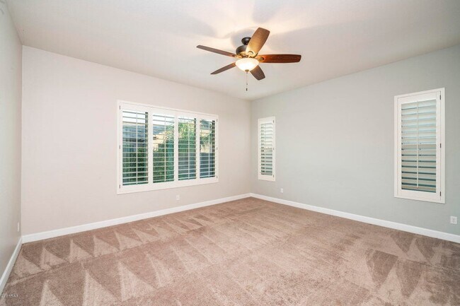 Building Photo - 953 E Boston St