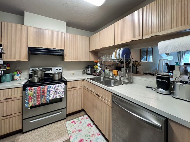 Building Photo - 2BR/2BA Condo in NW Gainesville - availabl...