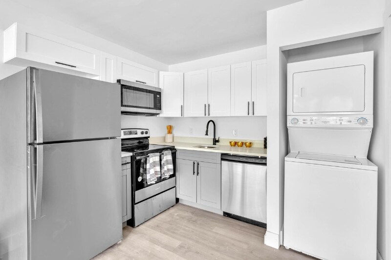 Primary Photo - 801 SW 15th Ave