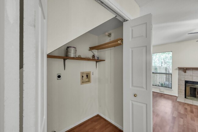 Building Photo - 26 Willowwood Cir