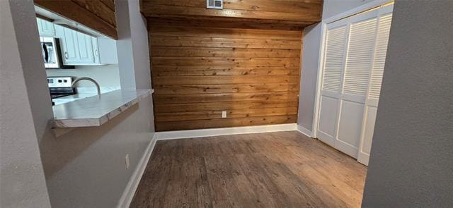 Building Photo - 5454 Financial Plaza