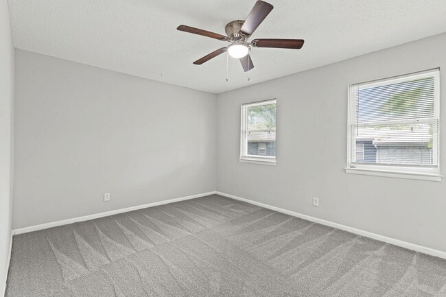 Building Photo - Summer Special! Updated 3BR Townhome with Basement + $250 Off First Month’s Rent