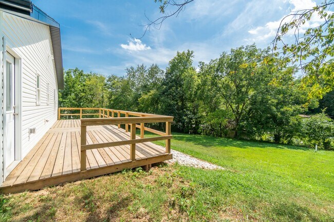 Building Photo - Newly Built Pineville Home!