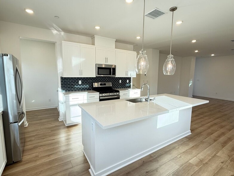 Primary Photo - 4499 S Grant Pso