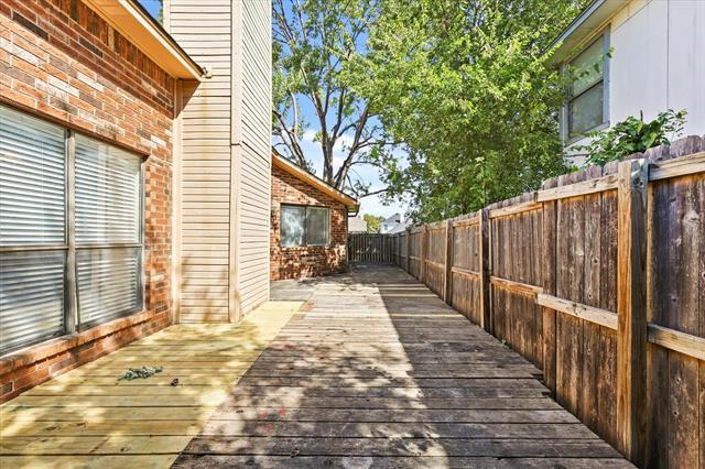 Building Photo - 1113 Kit Ln