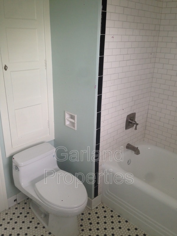 Building Photo - 356 Walnut Ave SW