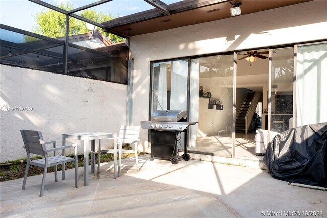 Building Photo - 13350 SW 91st Terrace