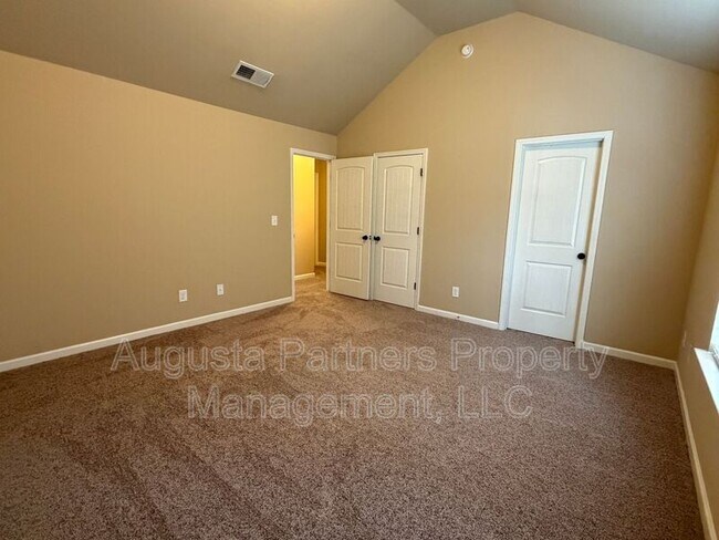 Building Photo - 3012 Burgess St